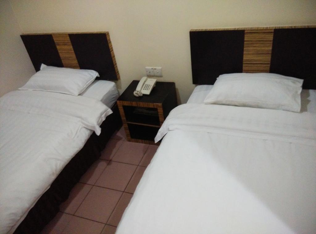 Hotel Traveller Kota Kinabalu Exterior foto