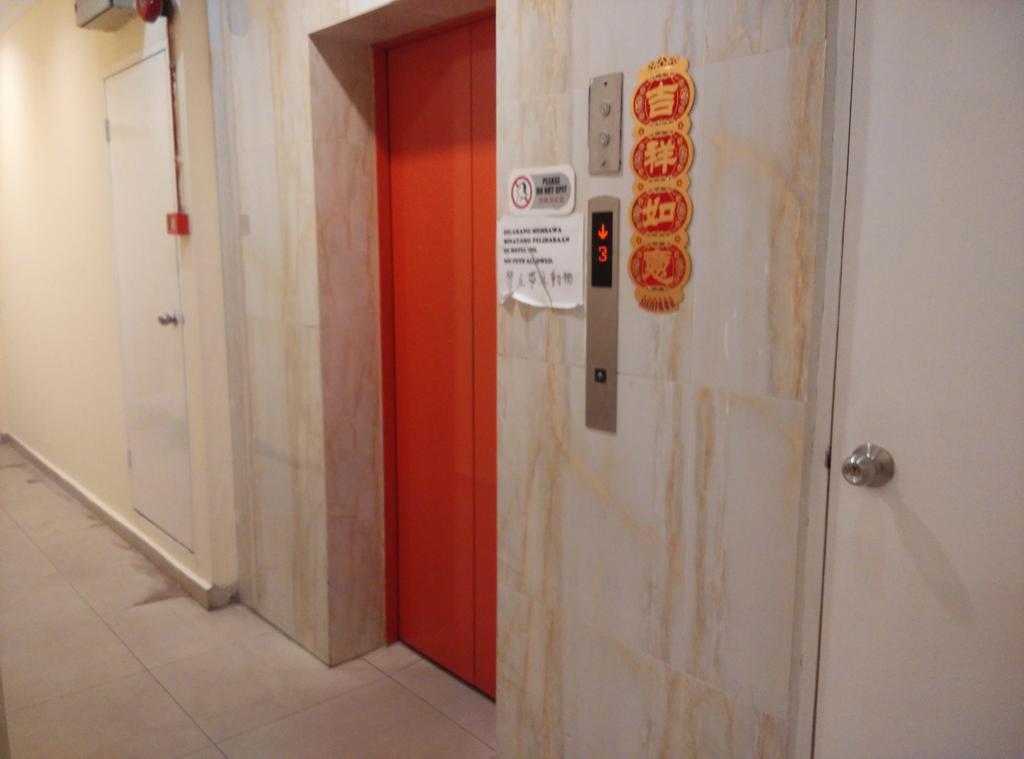 Hotel Traveller Kota Kinabalu Exterior foto