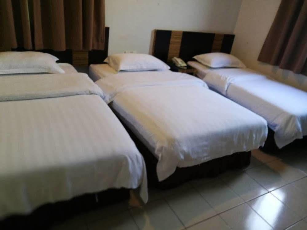 Hotel Traveller Kota Kinabalu Exterior foto
