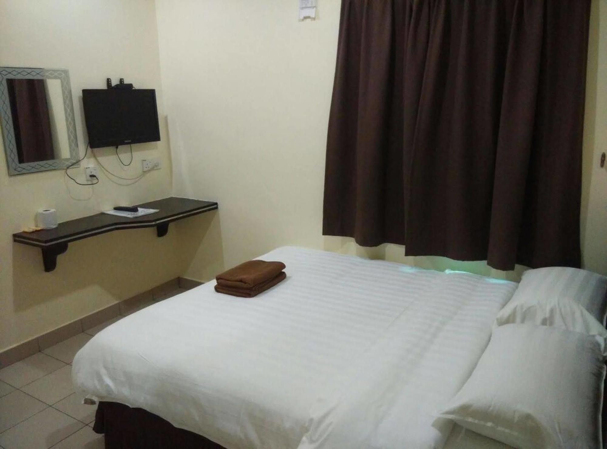 Hotel Traveller Kota Kinabalu Exterior foto